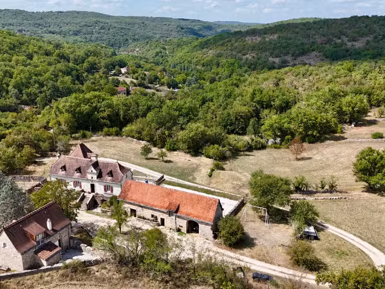 Propriété Calvignac - 5 chambres - 275m²