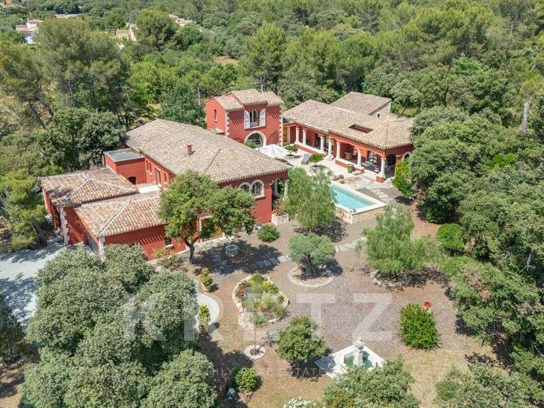 Maison Calvisson - 5 chambres - 350m²