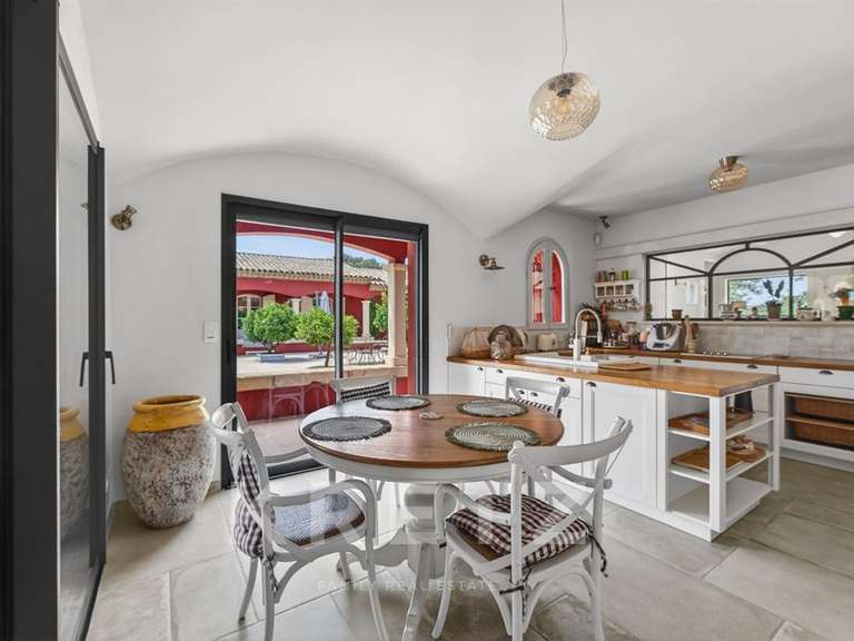 House Calvisson - 5 bedrooms - 350m²