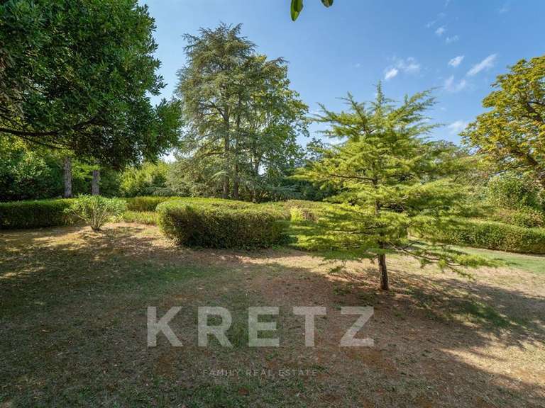 Propriété Calvisson - 10 chambres - 900m²