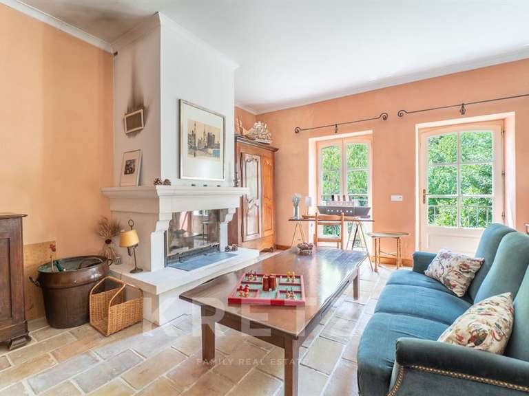 Propriété Calvisson - 10 chambres - 900m²