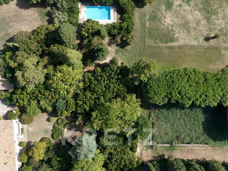 Propriété Calvisson - 10 chambres - 900m²