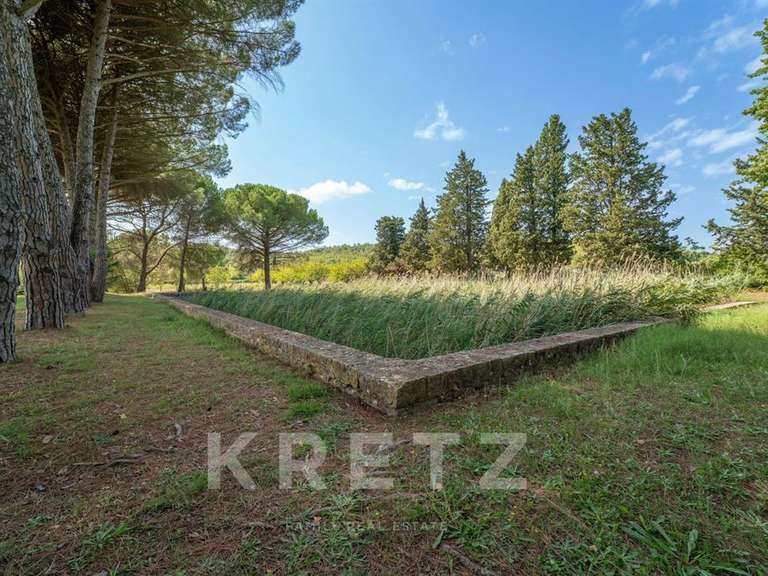 Propriété Calvisson - 10 chambres - 900m²