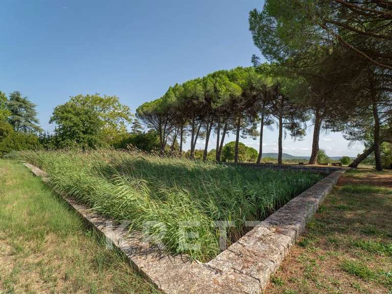 Propriété Calvisson - 10 chambres - 900m²