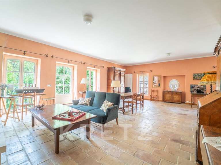 Propriété Calvisson - 10 chambres - 900m²