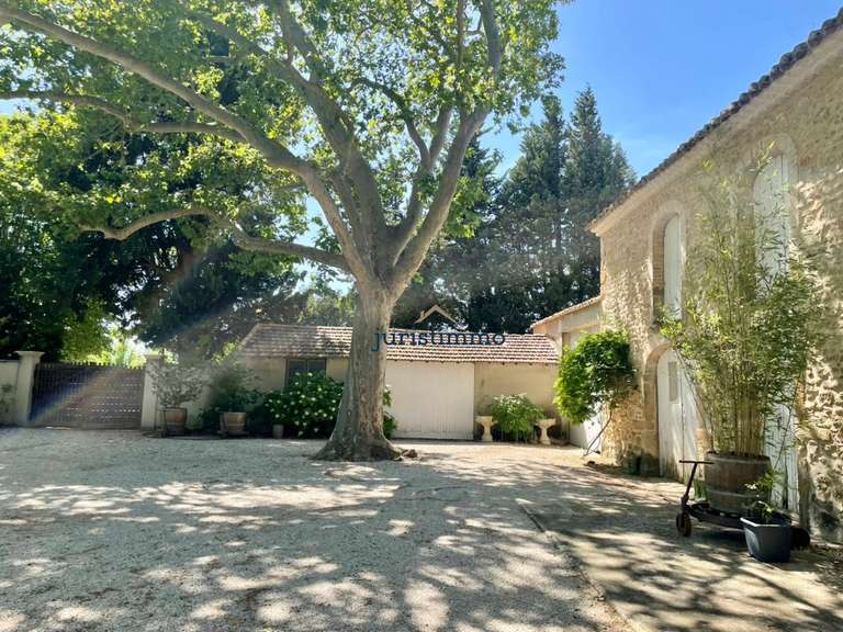 Maison Camaret-sur-Aigues - 5 chambres - 236m²
