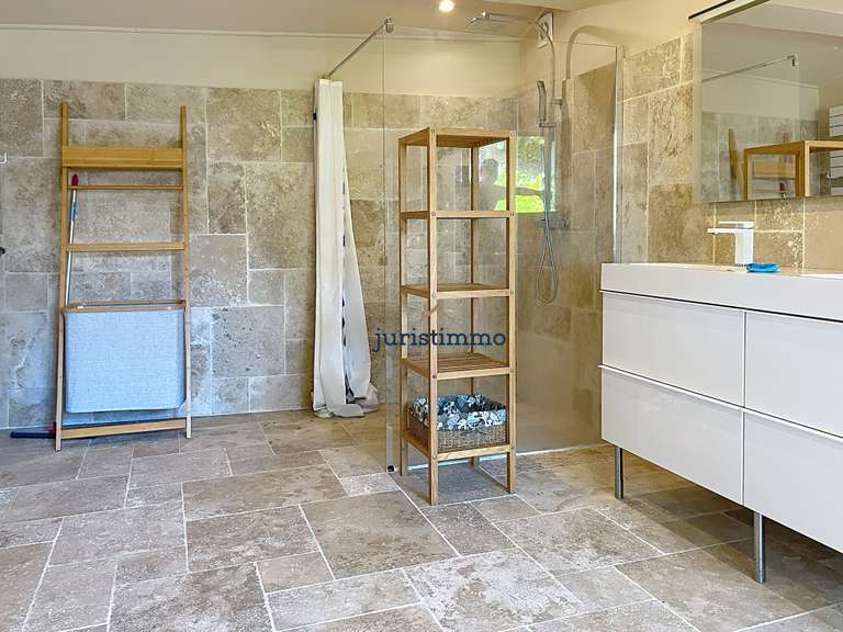 Maison Camaret-sur-Aigues - 5 chambres - 236m²
