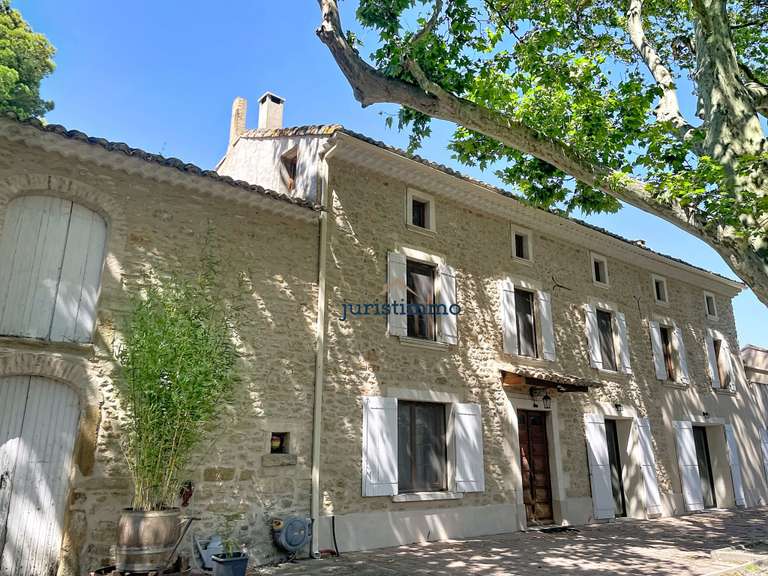 Maison Camaret-sur-Aigues - 5 chambres - 236m²
