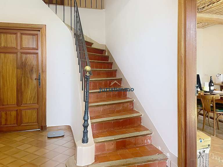 Maison Camaret-sur-Aigues - 5 chambres - 236m²