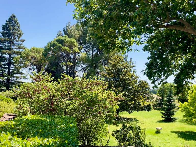 Maison Camaret-sur-Aigues - 5 chambres - 236m²