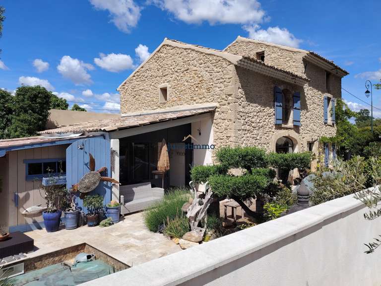 Maison Camaret-sur-Aigues - 5 chambres - 210m²