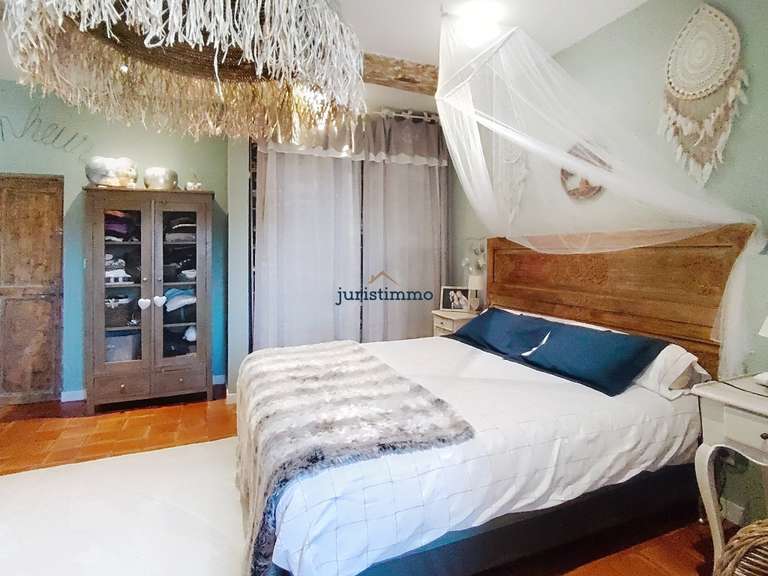 Maison Camaret-sur-Aigues - 5 chambres - 210m²