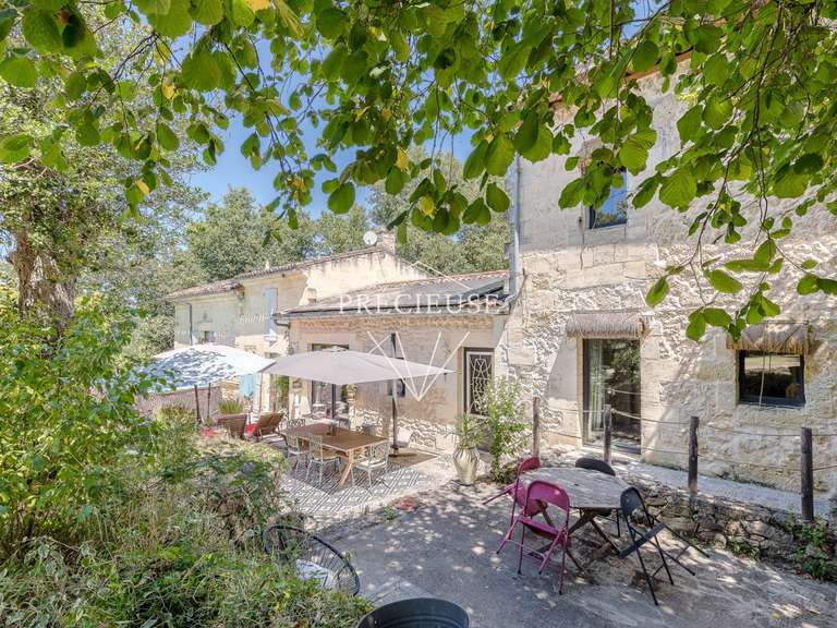 Maison Camblanes-et-Meynac - 6 chambres - 255m²