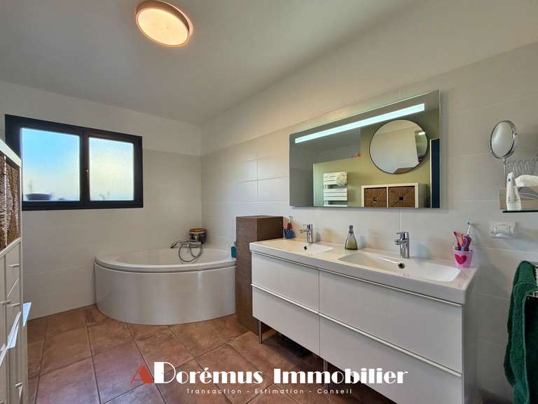 Maison Camblanes-et-Meynac - 4 chambres - 141m²