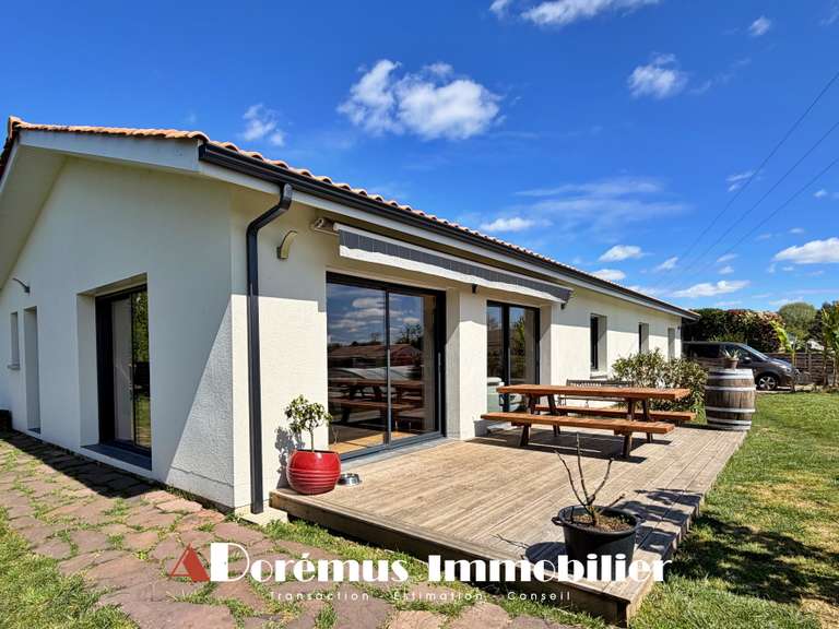 Maison Camblanes-et-Meynac - 4 chambres - 141m²