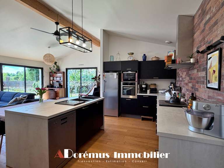 Maison Camblanes-et-Meynac - 4 chambres - 141m²