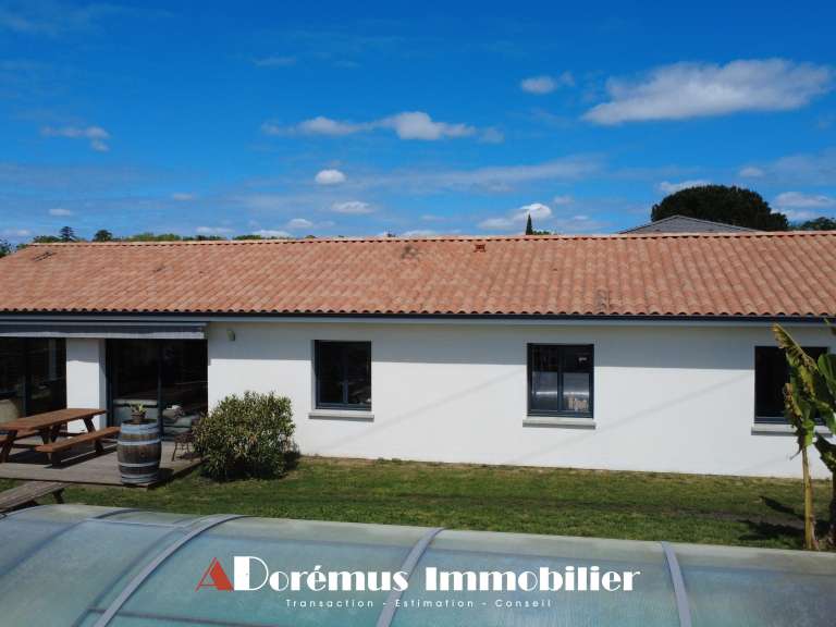 Maison Camblanes-et-Meynac - 4 chambres - 141m²