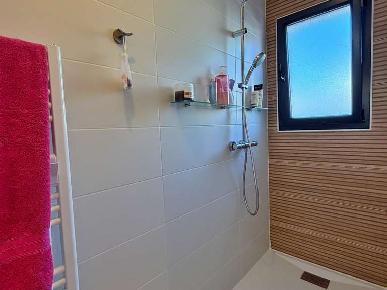 Maison Camblanes-et-Meynac - 4 chambres - 141m²