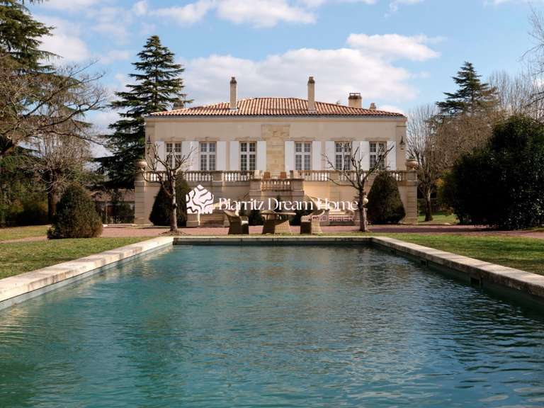 Maison Camblanes-et-Meynac - 5 chambres - 435m²