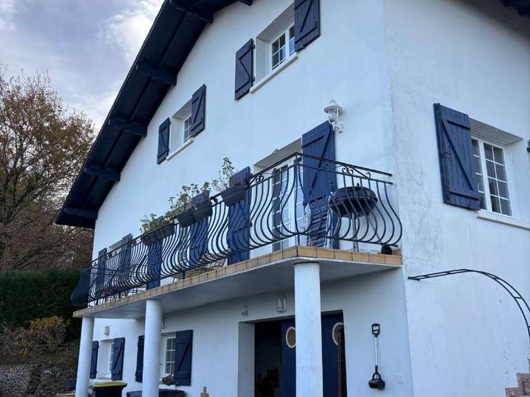 Maison Cambo-les-Bains - 5 chambres - 260m²