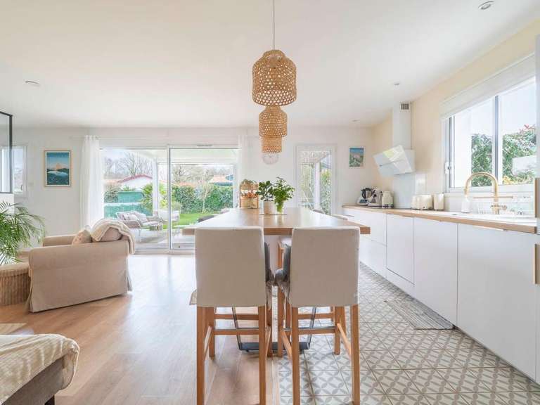 Maison Cambo-les-Bains - 3 chambres - 100m²