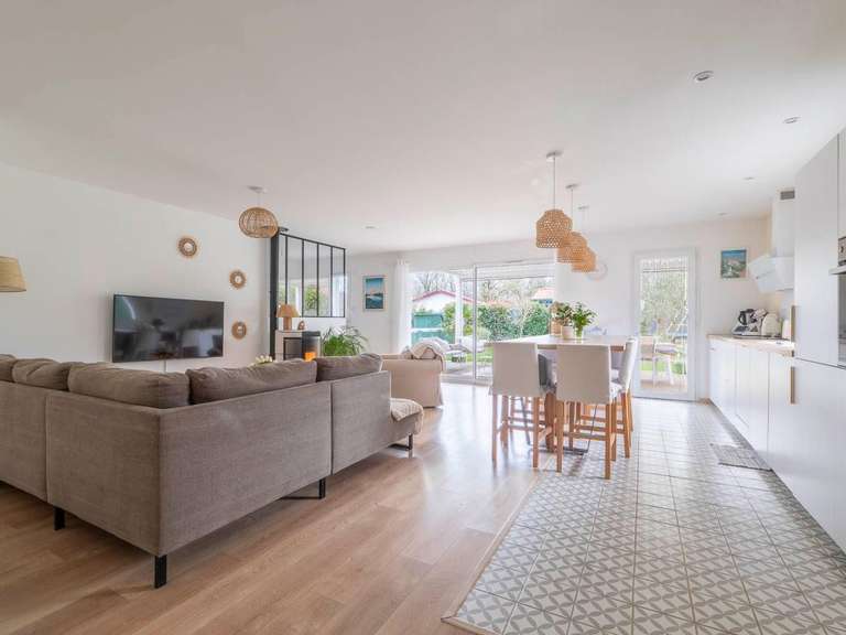 Maison Cambo-les-Bains - 3 chambres - 100m²