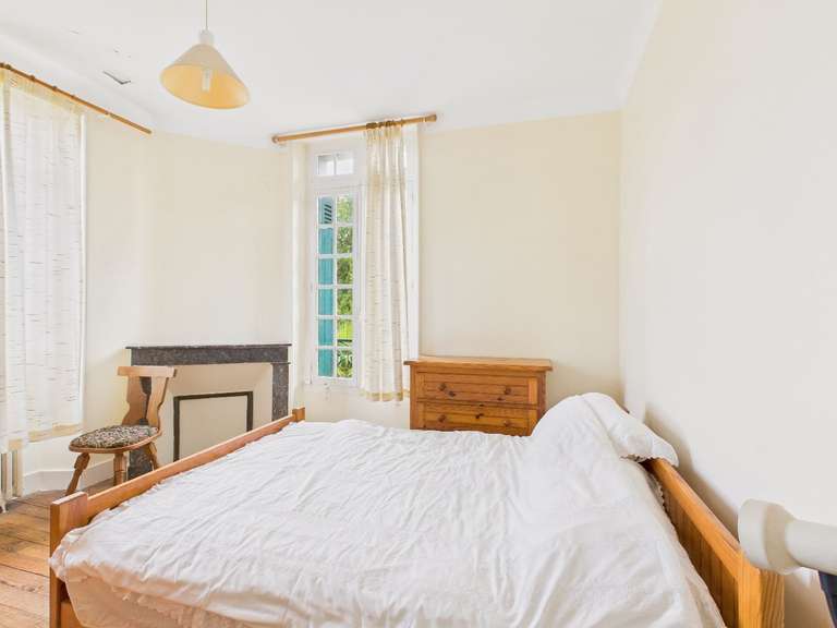 Maison Cambo-les-Bains - 5 chambres - 160m²