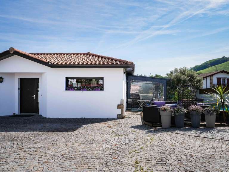 Maison Cambo-les-Bains - 120m²