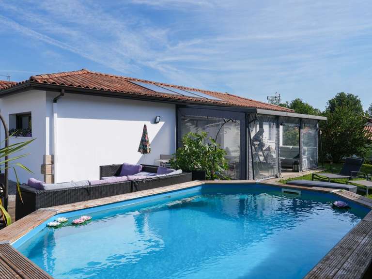 Maison Cambo-les-Bains - 120m²