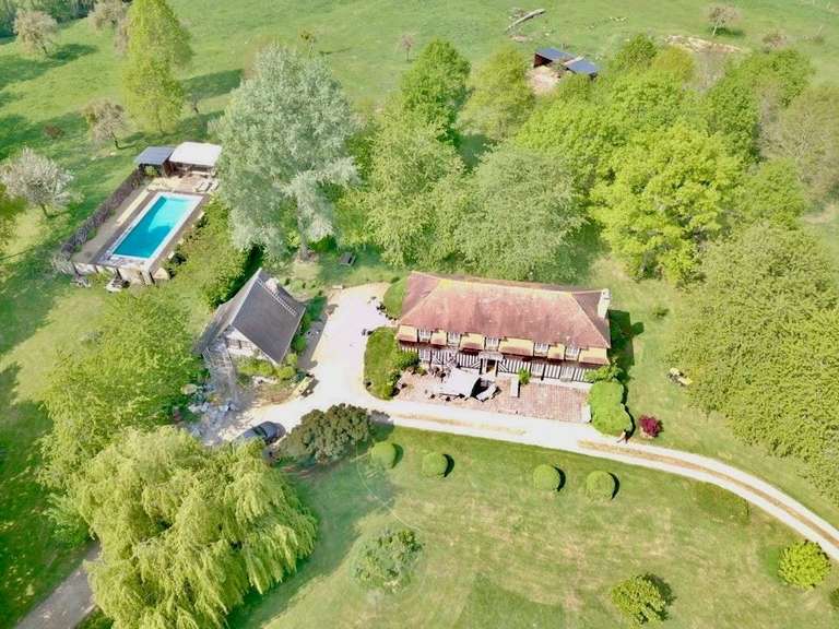 Maison Cambremer - 6 chambres - 250m²