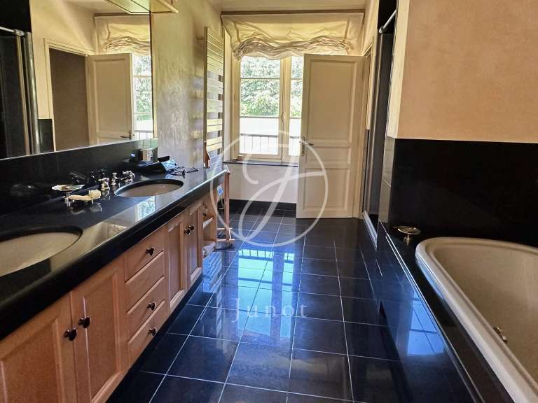 Manoir Camors - 8 chambres - 1172117m²