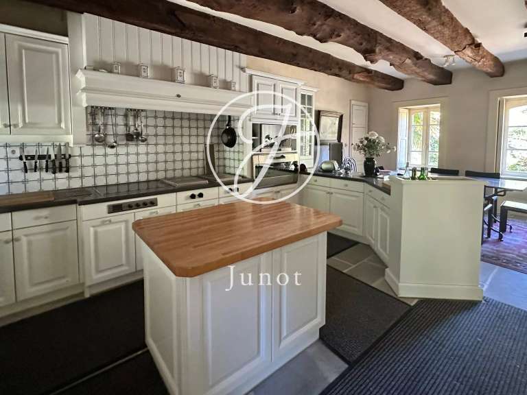 Manor Camors - 8 bedrooms - 1172117m²