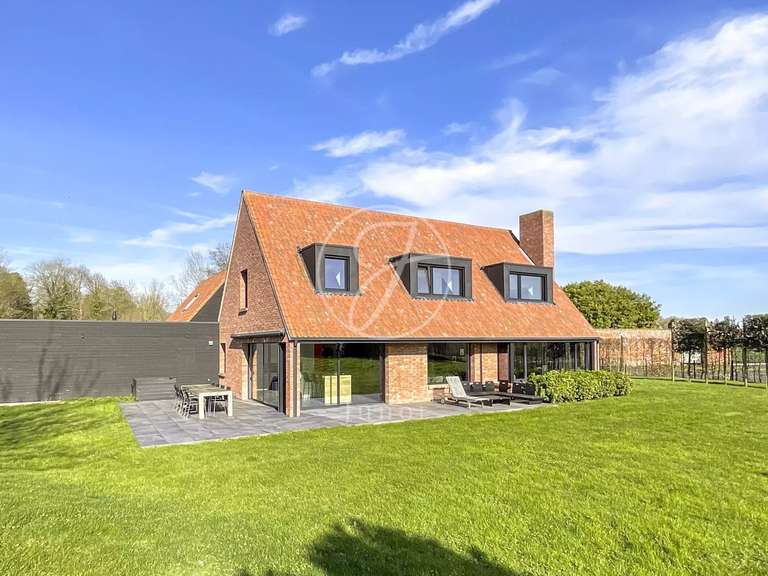 Maison Camphin-en-Pévèle - 4 chambres - 350m²