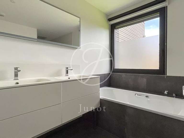 Maison Camphin-en-Pévèle - 4 chambres - 350m²