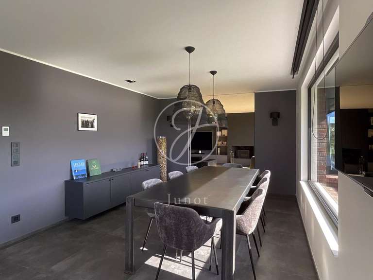 Maison Camphin-en-Pévèle - 4 chambres - 350m²