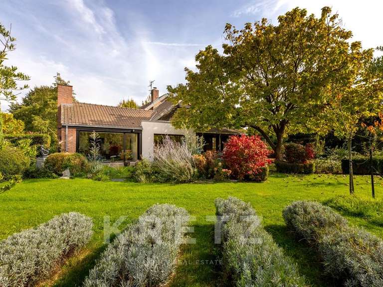 Maison Camphin-en-Pévèle - 5 chambres - 215m²