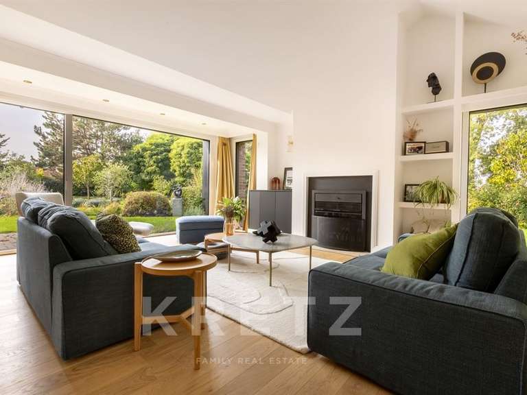 Maison Camphin-en-Pévèle - 5 chambres - 215m²