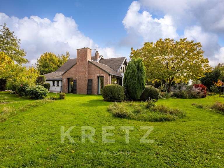 Maison Camphin-en-Pévèle - 5 chambres - 215m²