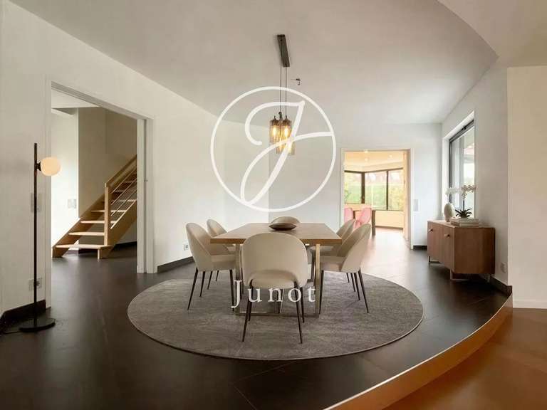 Maison Camphin-en-Pévèle - 4 chambres - 300m²