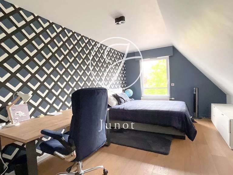 Maison Camphin-en-Pévèle - 4 chambres - 300m²