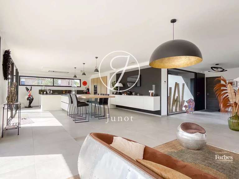 Maison Camphin-en-Pévèle - 4 chambres - 260m²