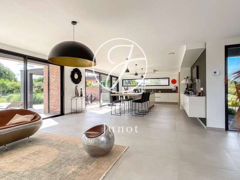 Maison Camphin-en-Pévèle - 4 chambres - 260m²