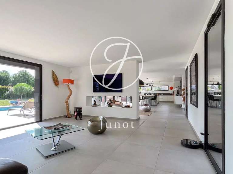 Maison Camphin-en-Pévèle - 4 chambres - 260m²