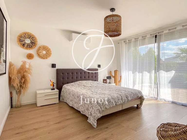 Maison Camphin-en-Pévèle - 4 chambres - 260m²