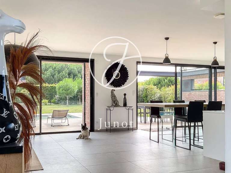 Maison Camphin-en-Pévèle - 4 chambres - 260m²