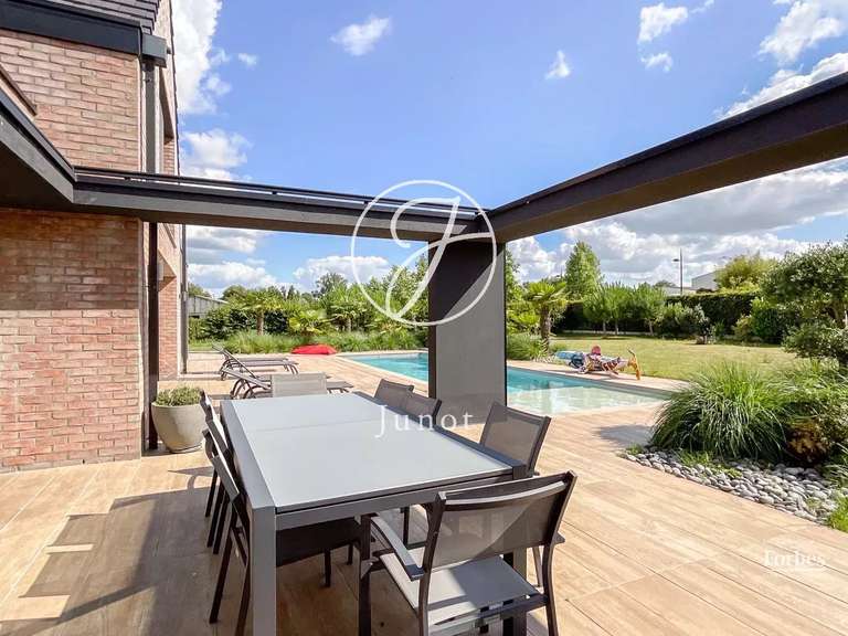 Maison Camphin-en-Pévèle - 4 chambres - 260m²