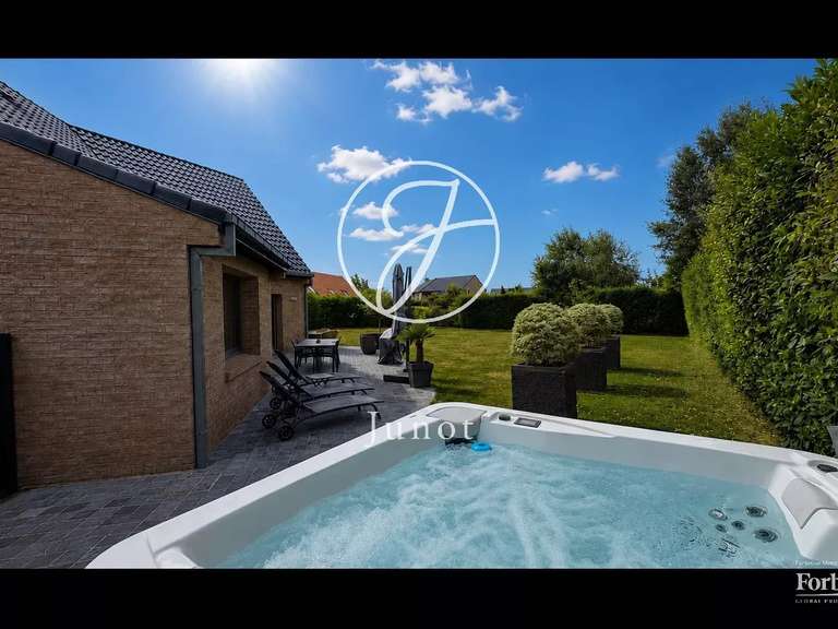 Maison Camphin-en-Pévèle - 6 chambres - 203m²