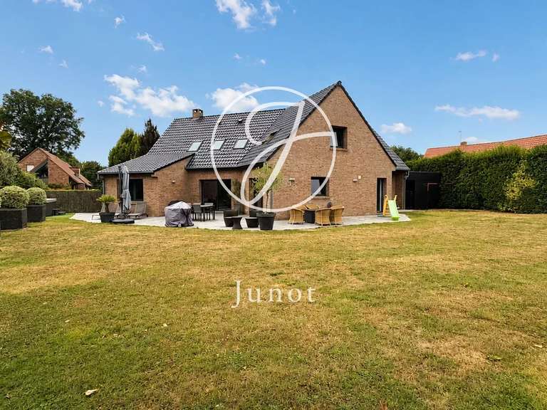 Maison Camphin-en-Pévèle - 6 chambres - 203m²