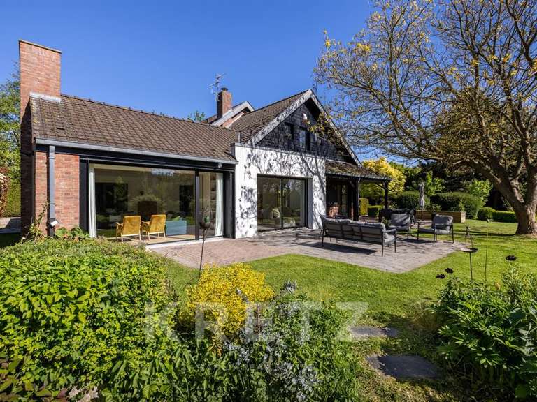 Maison Camphin-en-Pévèle - 5 chambres - 215m²
