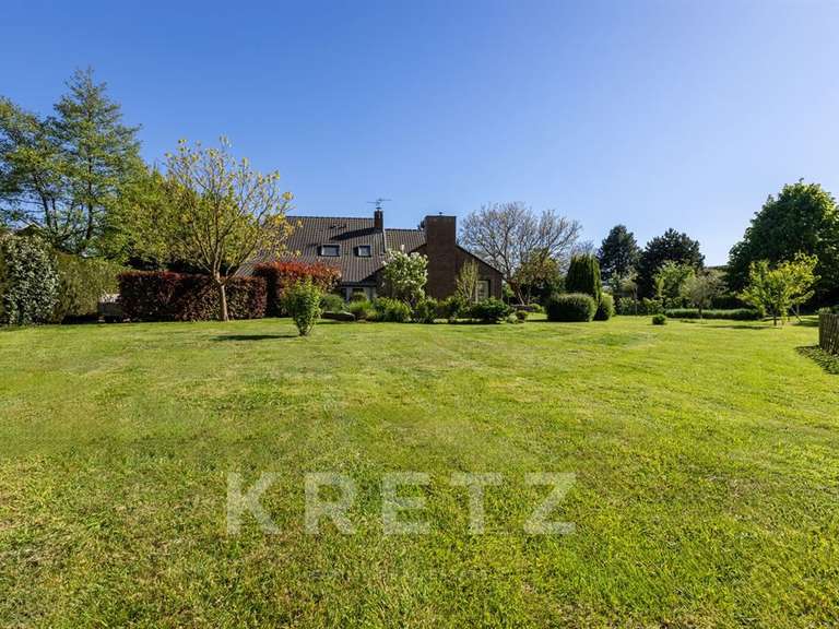 Maison Camphin-en-Pévèle - 5 chambres - 215m²